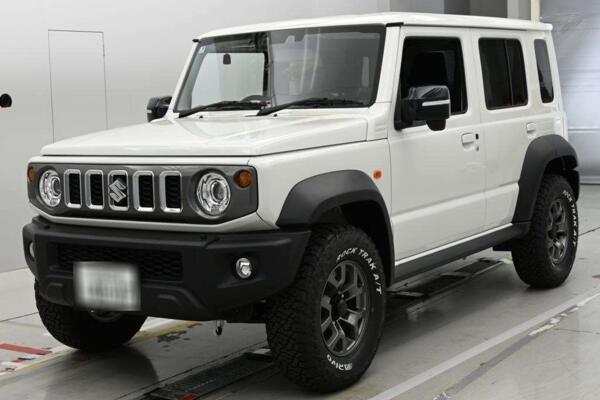 Основное фото SUZUKI JIMNY NOMADE