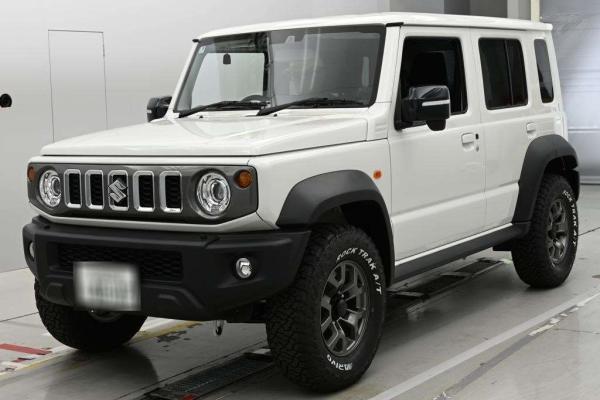 Основное фото SUZUKI JIMNY NOMADE